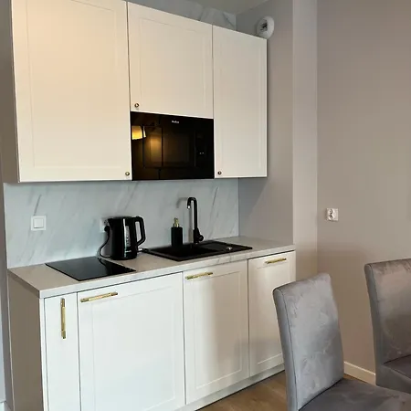Dwupoziomowy Apartament Nr 24 Z Mozliwoscia Zakwaterowania 4 Osob Z Duzym Balkonem I Podziemnym Parkingiem We Wladyslawowie
