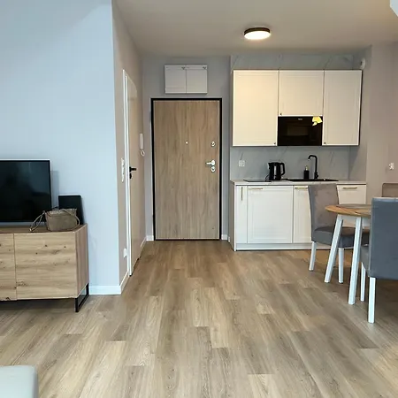 Apartmán Dwupoziomowy Apartament Nr 24 Z Mozliwoscia Zakwaterowania 4 Osob Z Duzym Balkonem I Podziemnym Parkingiem We Wladyslawowie *