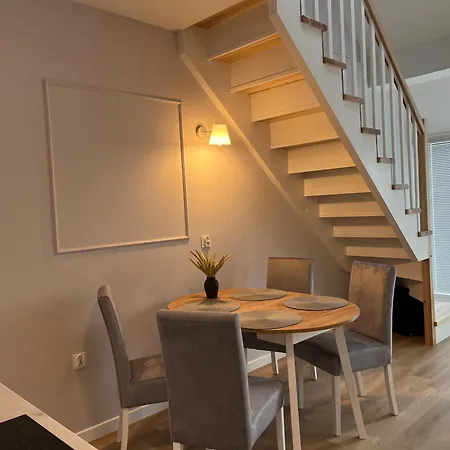 Dwupoziomowy Apartament Nr 24 Z Mozliwoscia Zakwaterowania 4 Osob Z Duzym Balkonem I Podziemnym Parkingiem We Wladyslawowie Apartmán Władysławowo