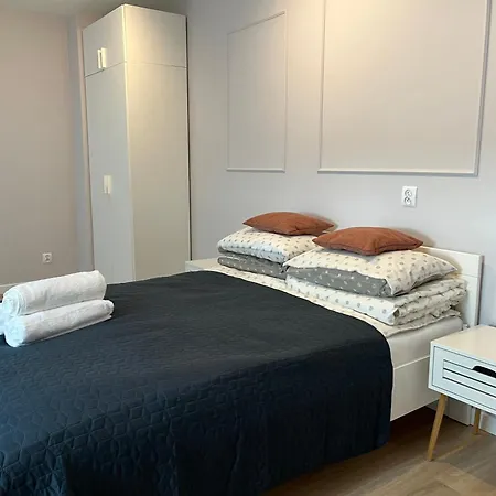 Dwupoziomowy Apartament Nr 24 Z Mozliwoscia Zakwaterowania 4 Osob Z Duzym Balkonem I Podziemnym Parkingiem We Wladyslawowie *